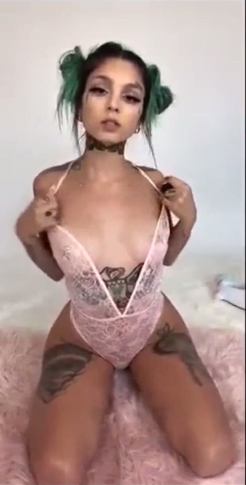 Tatooed Petite Reveal Porn Video Nekyda