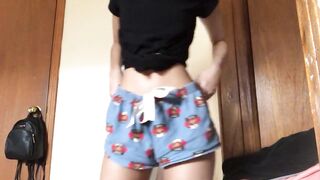 Not bare and vid quality sucks but I've been practicing twerking a little?? - Ass