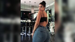That supple booty in jeans... - Big Asses