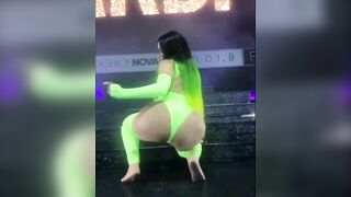 Large Butts: I'd fuck the shit out cardi b