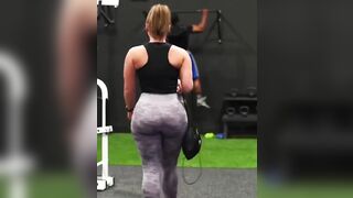 Large Butts: Gym Pawg...