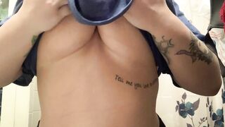 an early titty tuesday present for u ?? - Big Boobs Gone Wild