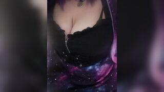 Just wanna squeeze my tits around a big cock and get covered in cum. ?? - Big Boobs Gone Wild