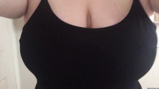 Large Boobs Gone Wild: slow bounce!