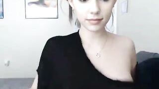 Larger Than U Thought: SmttenKitten