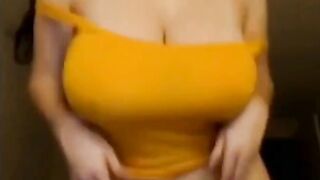 hotty in Yellow top !!!