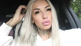 Sallie Axl's bolted on lips - Bimbo Fetish