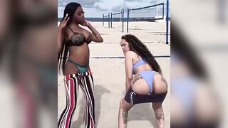 Butt vs. Boobs: Ebony vs. White ??