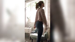 Butt vs. Boobs: Melissa Benoist