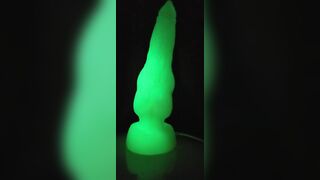 Are we doing glow in the dark posts? XL Glyth - Bad Dragon