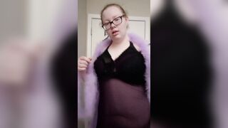 BBW: Filthy hair don't care. Dancing for you ????