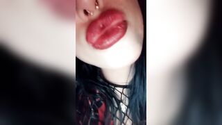 Bella showing off her dick sucking lips