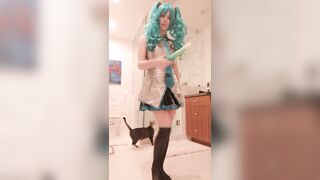 I'm online until 11:30PM PST for the hatsune miku rave!! - Berpl