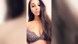 Single boob disclose by beautiful gal! ??