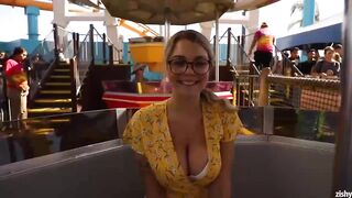 Playful Girl On A Ferris Wheel - Best Porn
