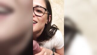 More good Blowjobs: Little Caprice receives down in the kitchen